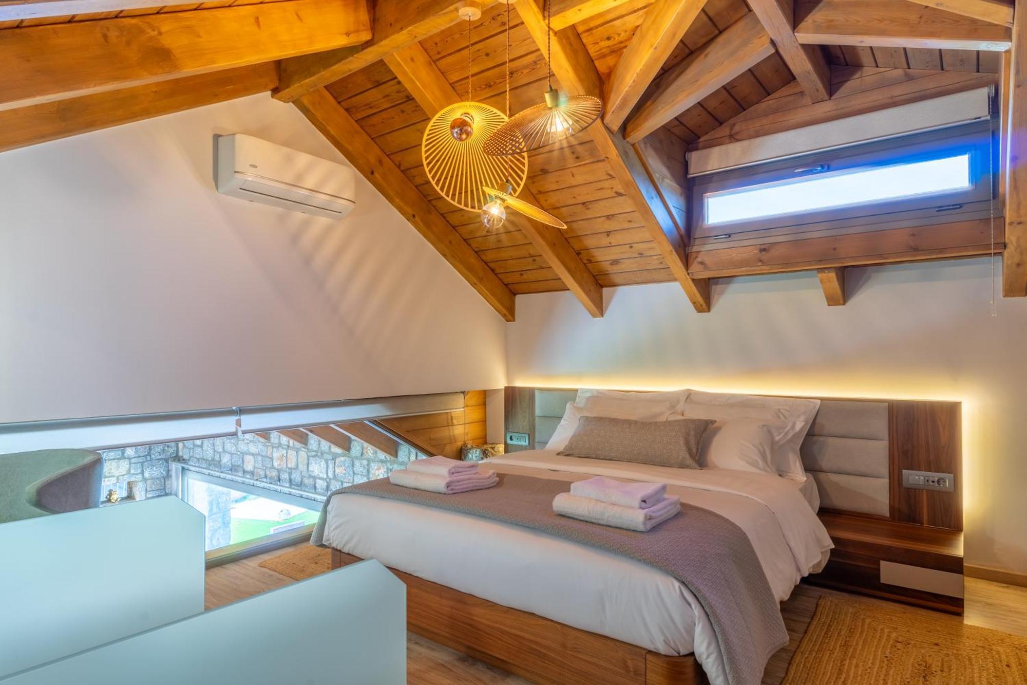 Rhode Luxury Villa Kalithies