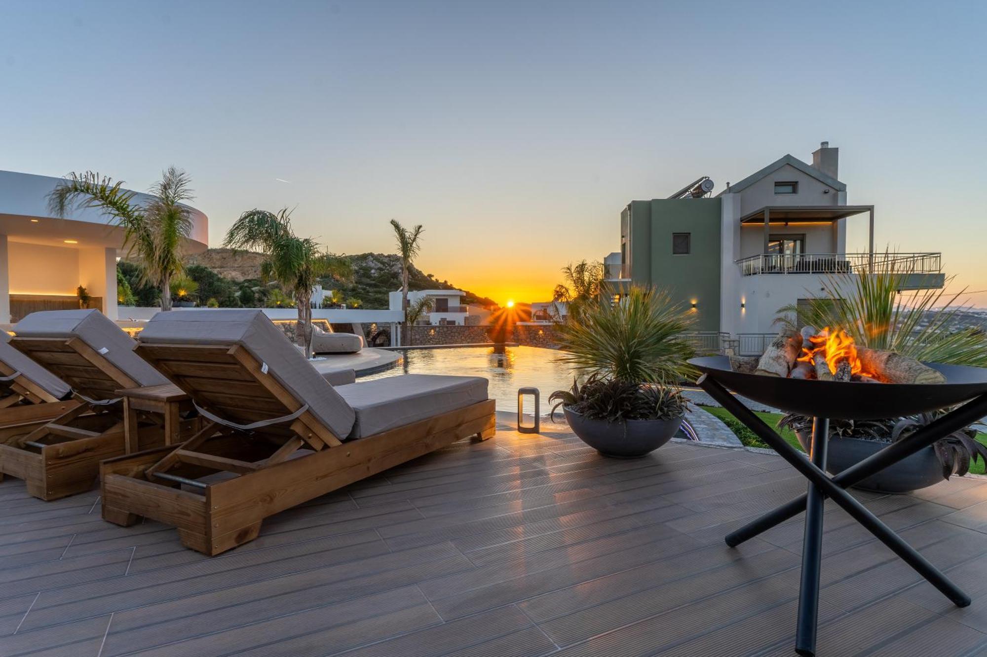 Rhode Luxury Villa
